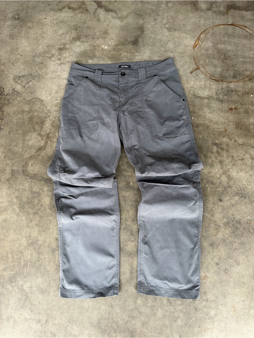 Arc'teryx Sullivan Cargo Hiking Pants Men’s Size 34 Grey Technical Outdoor
